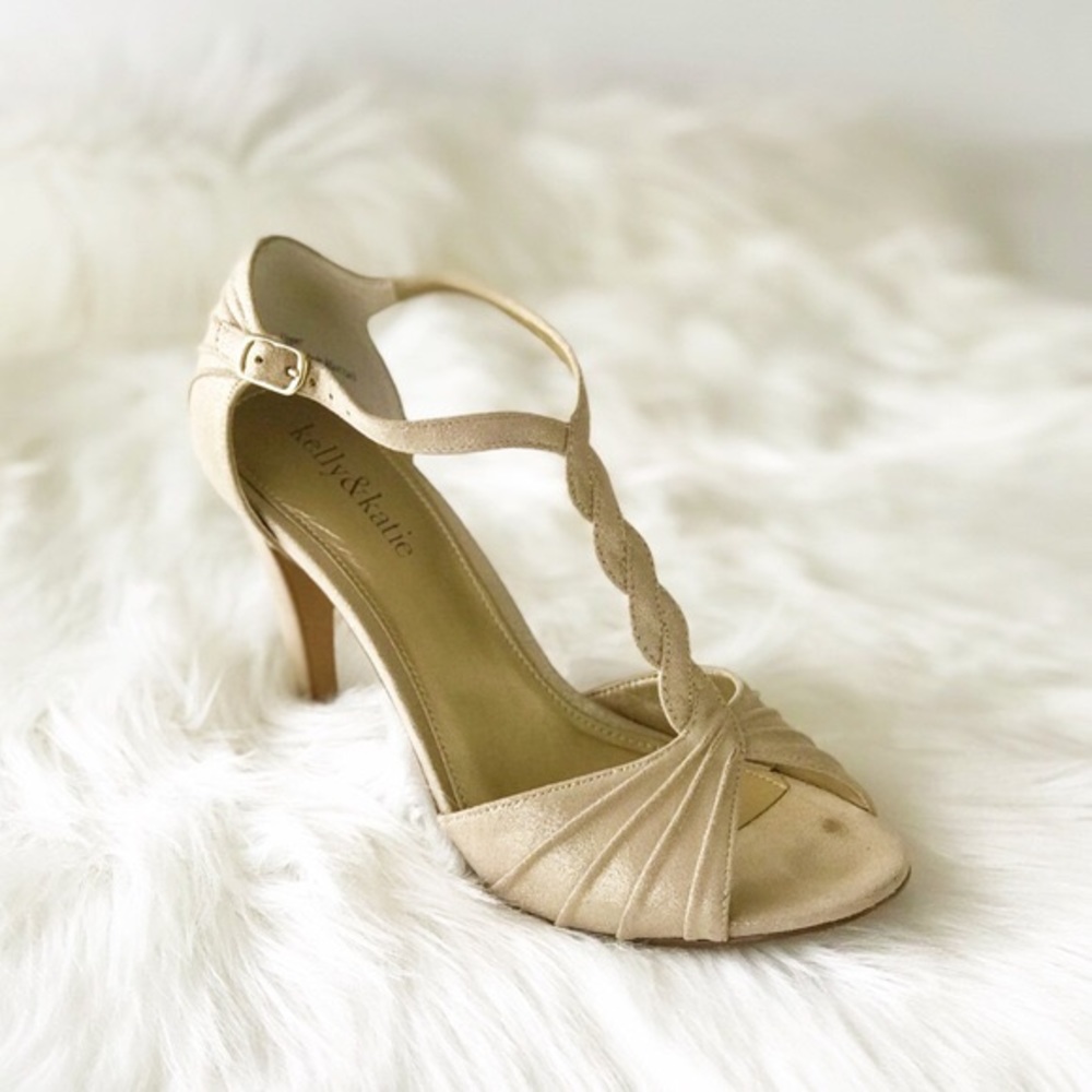Kelly&Katie gold metallic open toed sandals